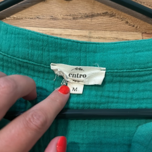 Entro tunic size medium - Picture 4 of 4